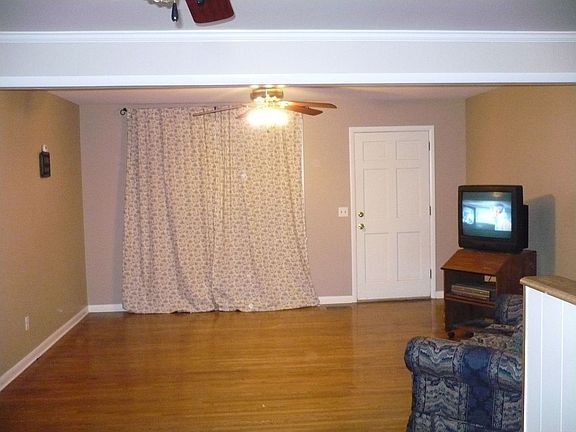 living rm w front door 