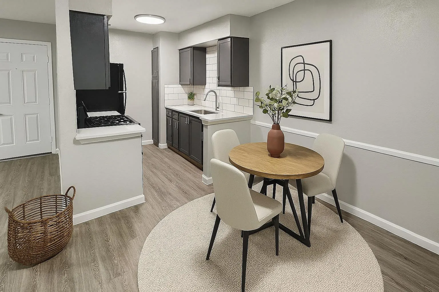 1 bed, 566 sqft, $975 — Photo 2