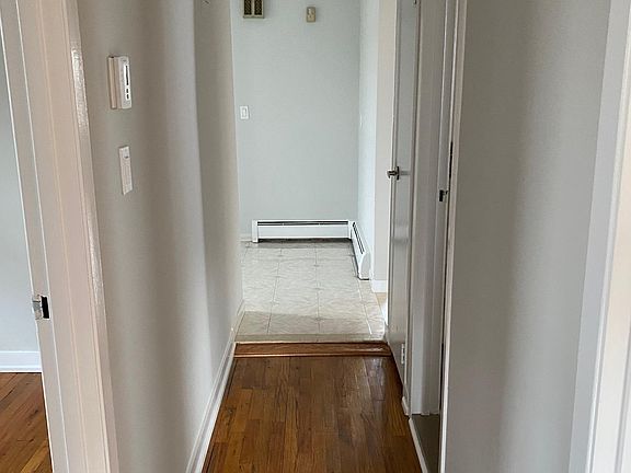 5th image of 8916 Doran Ave Floor 1