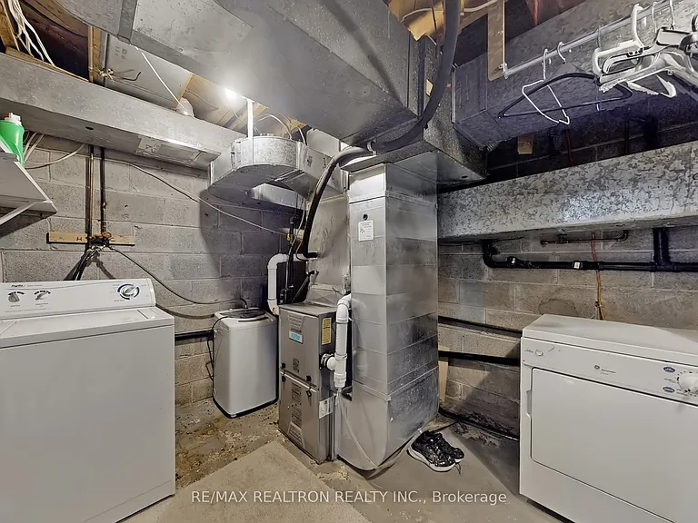 55 Danby Ave #BASEMENT — Photo 20