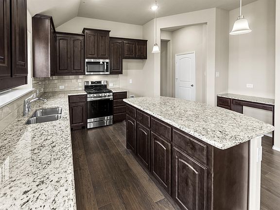 5th image of 3520 Equinox Dr