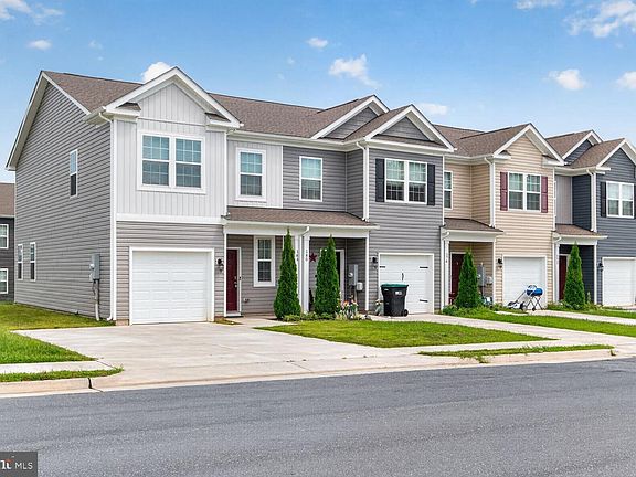 2nd image of 184 College Dr