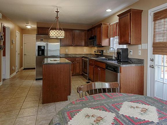 5th image of 3424 Island Bay Way
