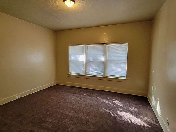 3rd image of 722 Lincoln St