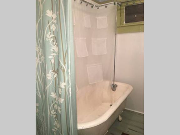 Leg Tub W/ FRP Walls