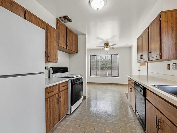 4th image of 1901 Evergreen Dr
