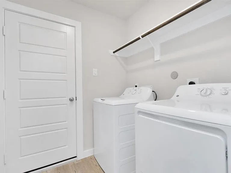 2627 Border Cove Cir — Photo 15