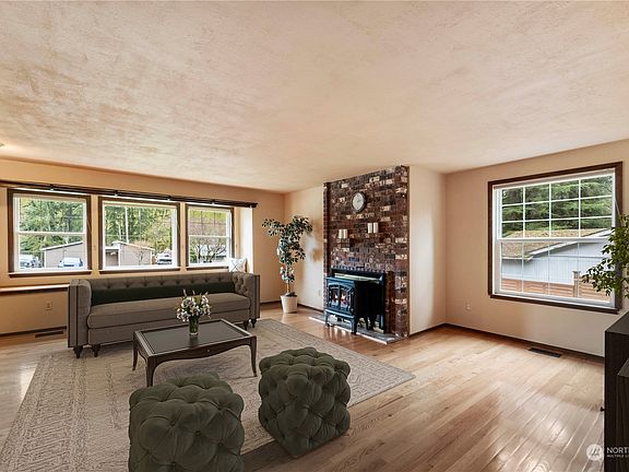 5th image of 4617 W Tapps Drive E