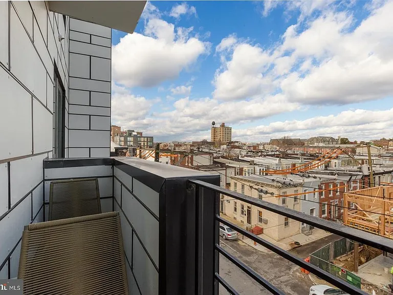 102 W Berks St — Photo 10