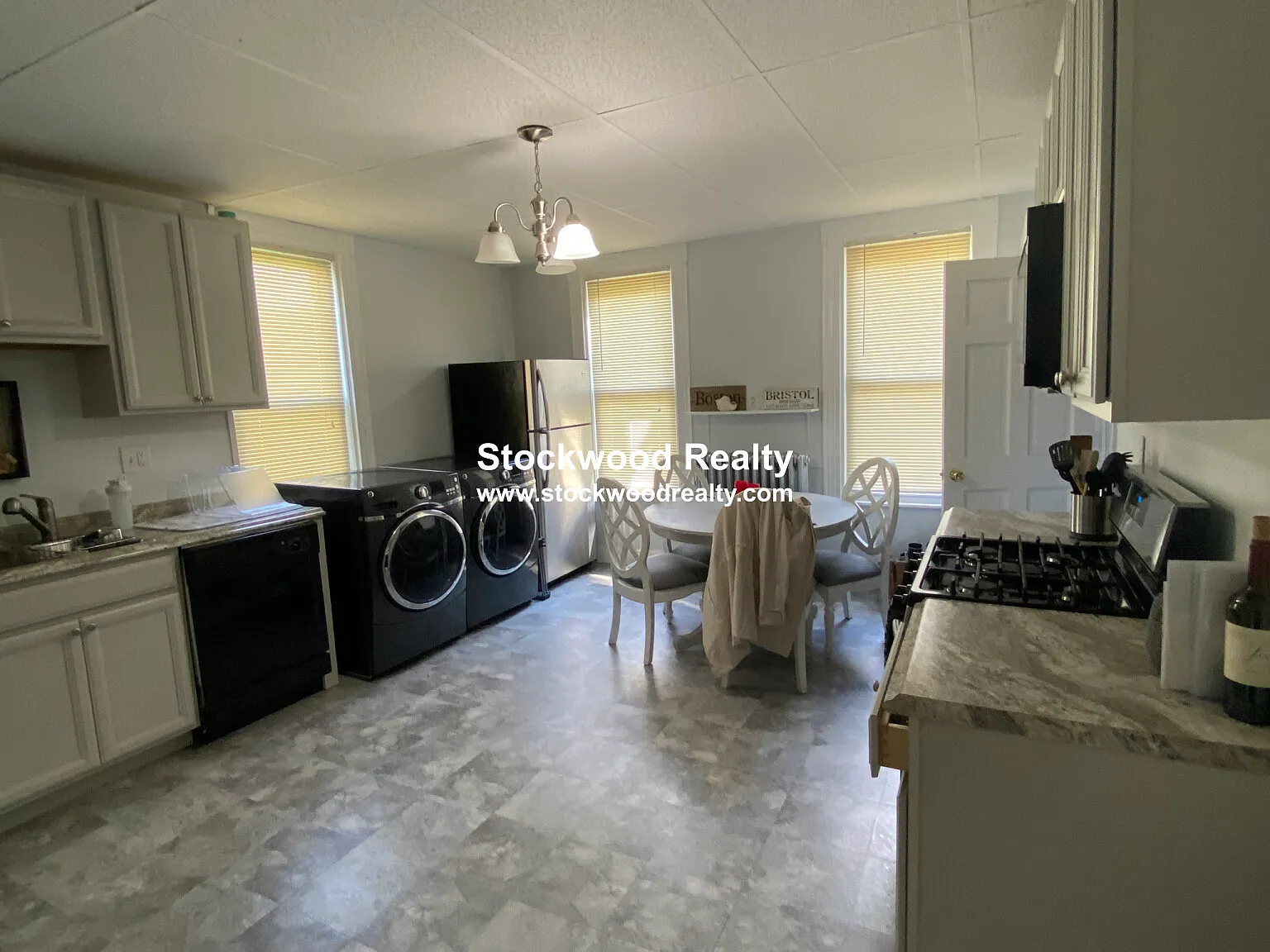 3 bed, 1.0 bath, $2,700 — Photo 2