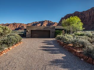 450 W Shinava Dr, Ivins, UT 84738