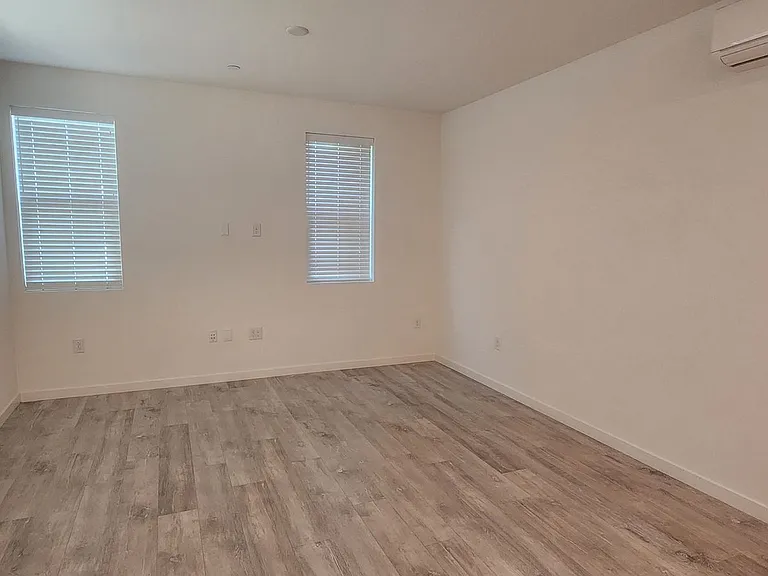 141 Log Pond Ln — Photo 4