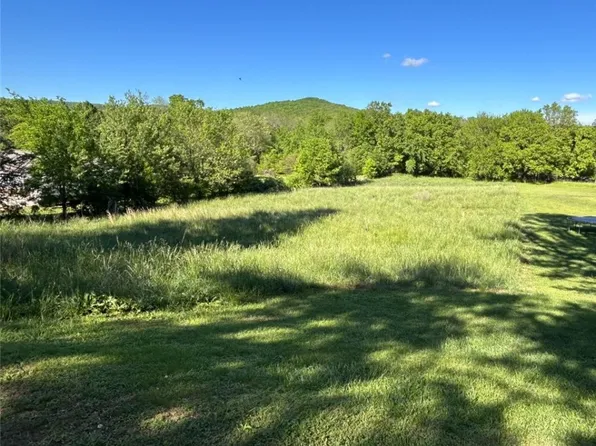 1340 McKnight Ave, West Fork, AR 72774