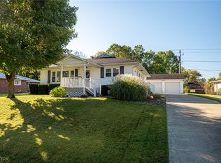 1425 Sleepy Hollow Dr, Coshocton, OH