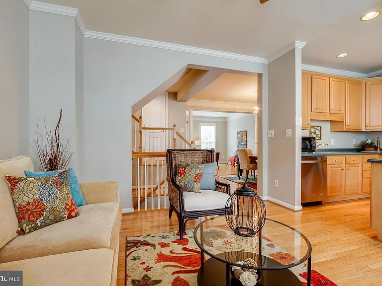 2814 Laura Gae Cir — Photo 8