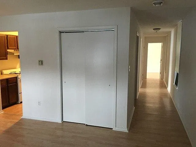 2145 White St — Photo 2
