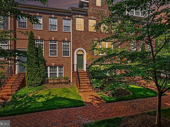 4th image of 8046 Reserve Way