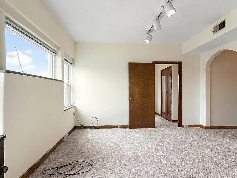 340 S Highland Ave #6B — Photo 12