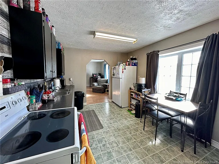 316 Main St — Photo 31