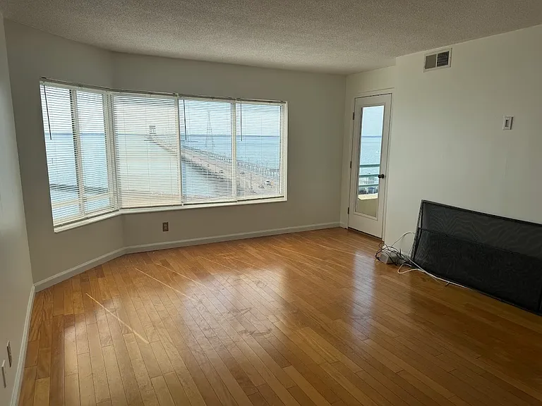 7505 River Rd #7F — Photo 2