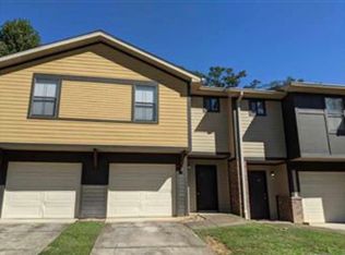 2310 Timber Oaks Ln, Tallahassee, FL 32304