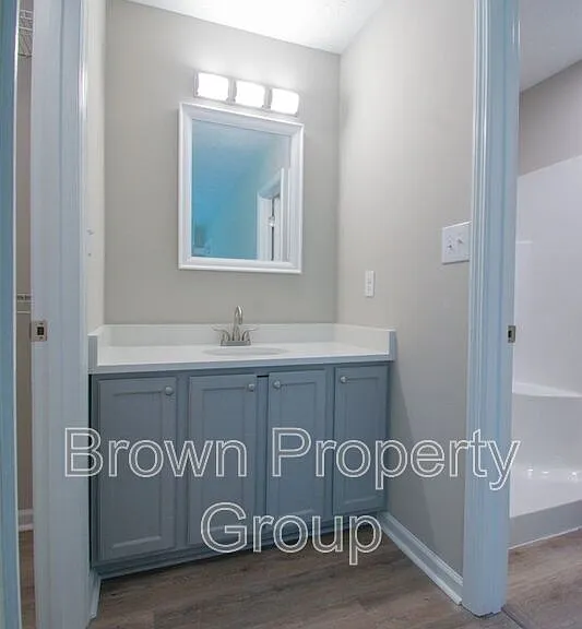 621 Winthrop Ct — Photo 13