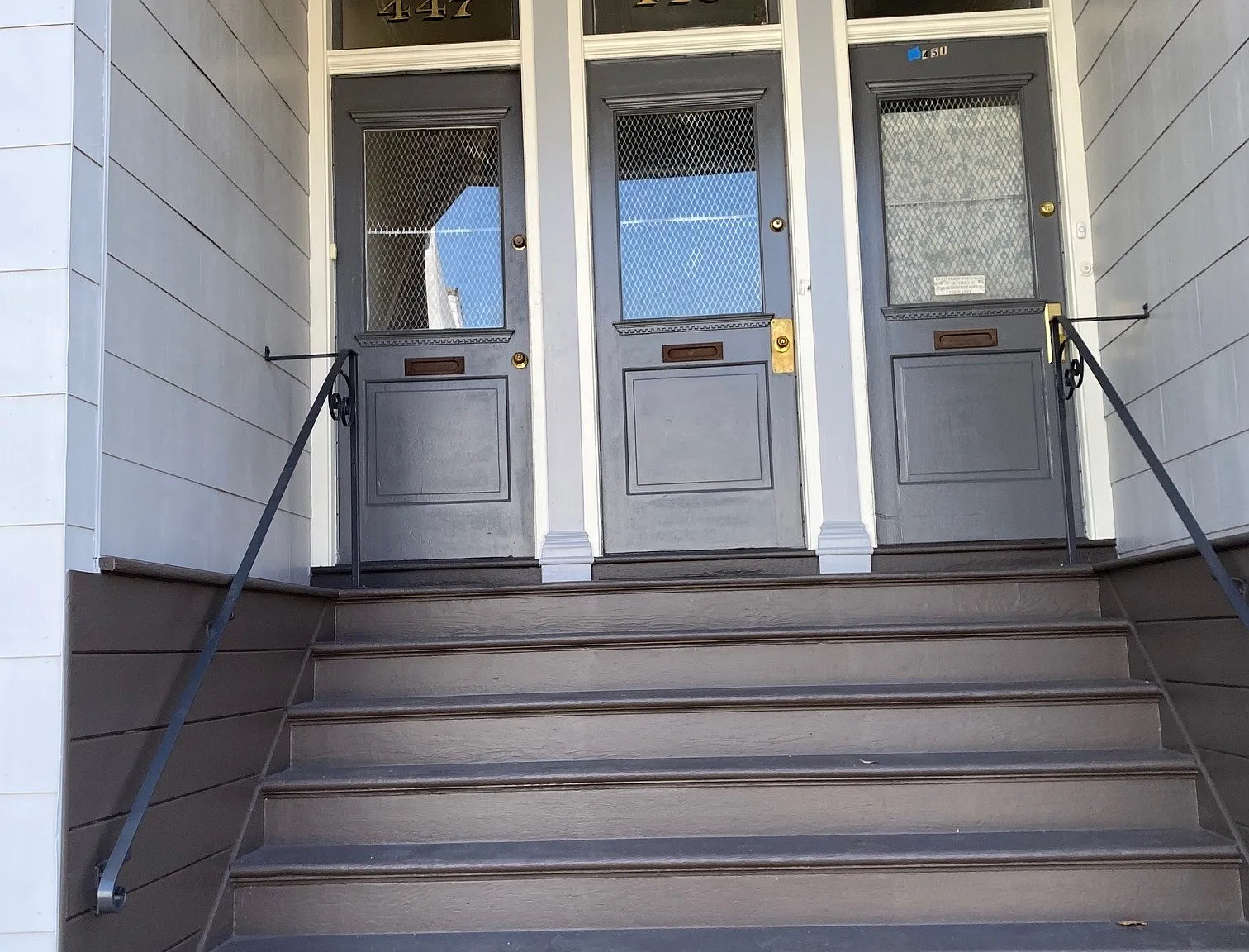 3 bed, $5,890 — Photo 1