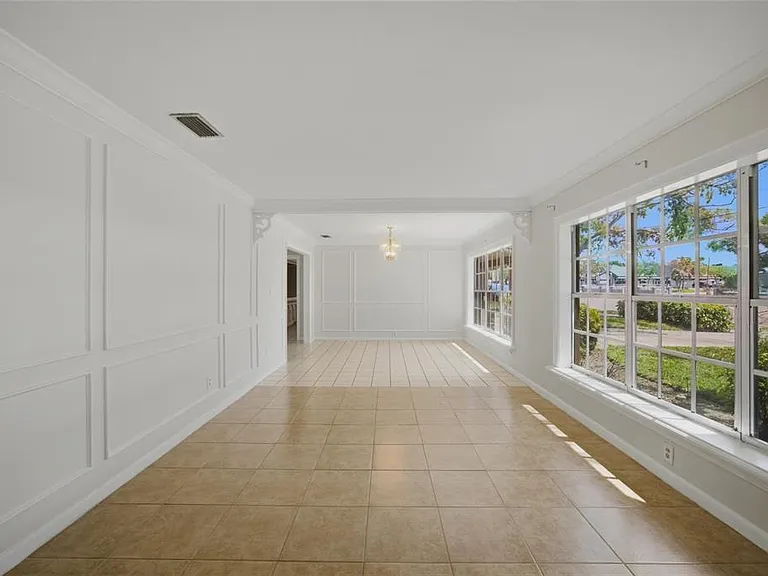 808 N Macdill Ave — Photo 6