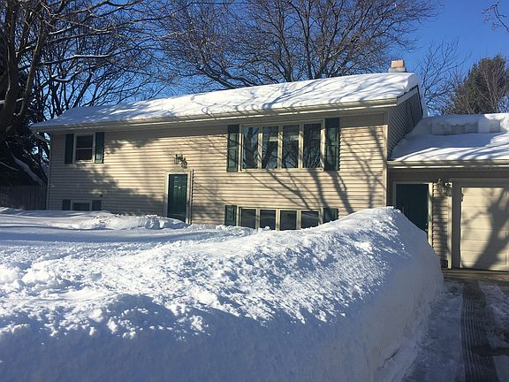 2nd image of 1024 Gerrard Ct
