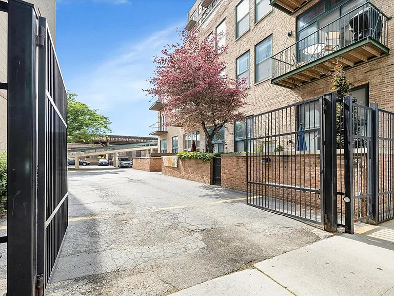 1323 S Wabash Ave #201 — Photo 31