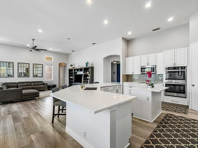 11750 Osprey Pointe Cir — Photo 2