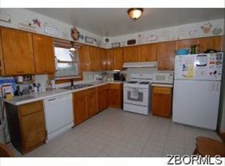 6220 Saint Marys Rd, Nashport, OH 43830