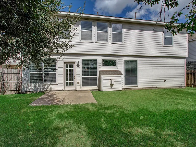 19107 Dawntreader Dr — Photo 45