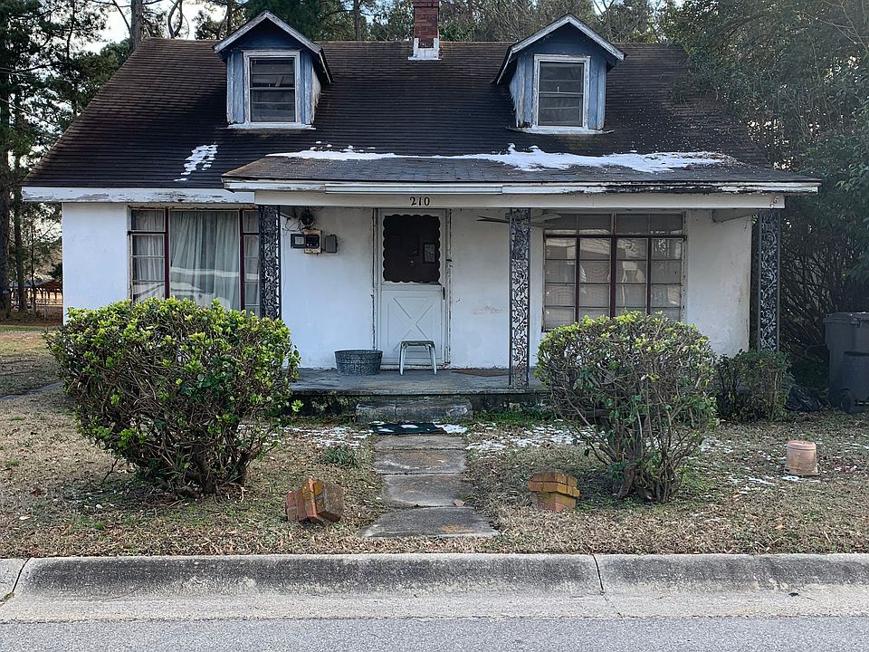 1st image of 210 Wayne Ave