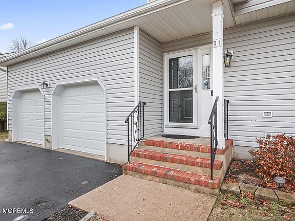 5th image of 51 Deborah Lane