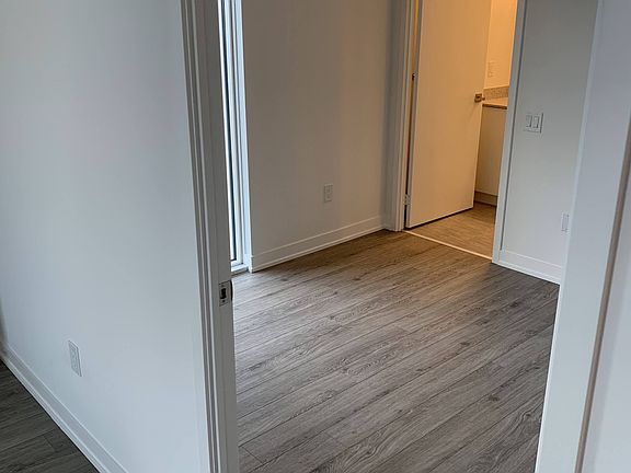 5th image of 500 Wilson Ave #349