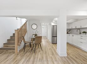 156 E 36th St, Hamilton, ON