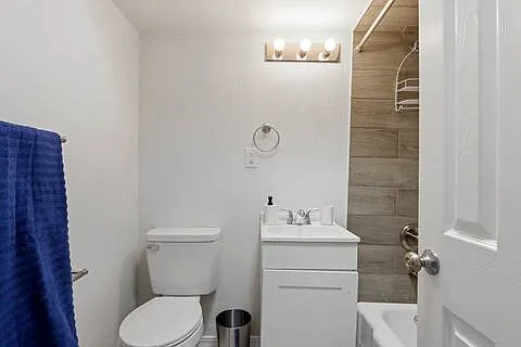 3312 Gateway Blvd E #4 — Photo 2