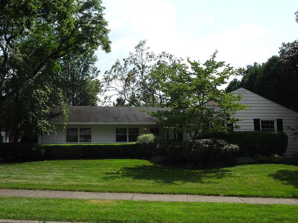 1st image of 179 Sinsbury Dr N