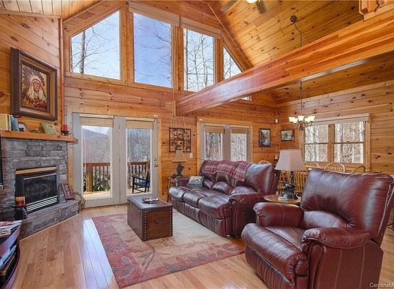 3rd image of 170 Hickory Dr