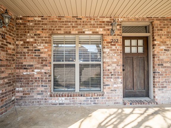 4th image of 2150 Anderson Rd Unit 202