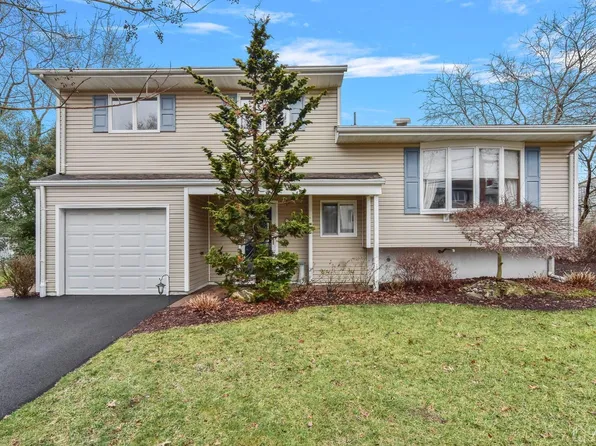 26 Bruce Ct, Milltown, NJ 08850