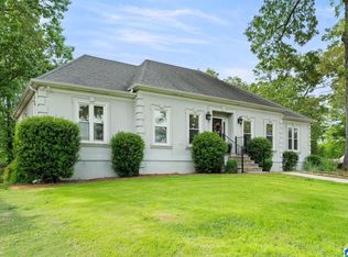108 Emerald Lake Dr, Pelham, AL 35124