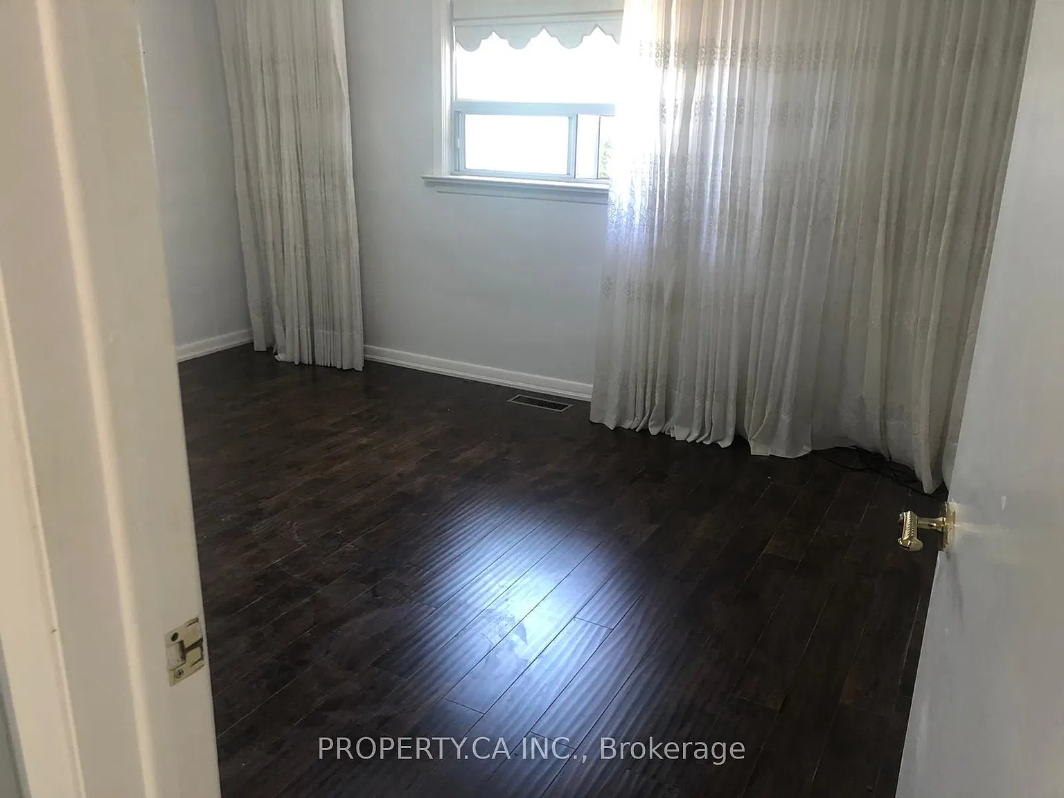 3 bed, $2,900 — Photo 4