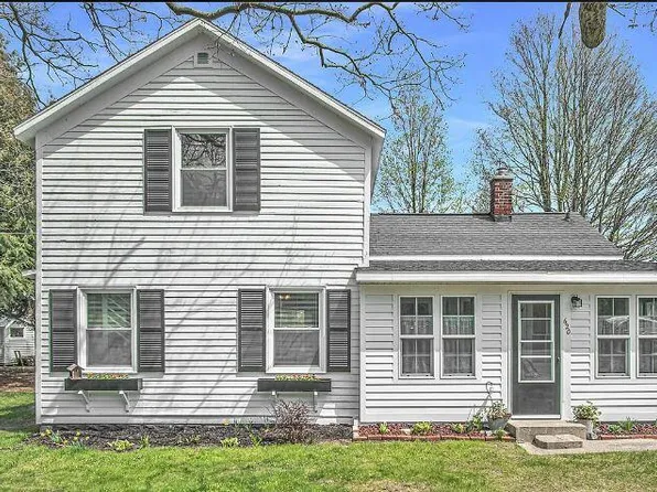 620 N Lakeshore Dr, Ludington, MI 49431