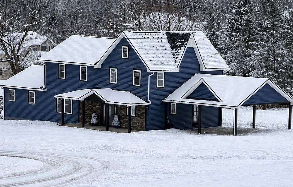 Poco Farm Road - Front View