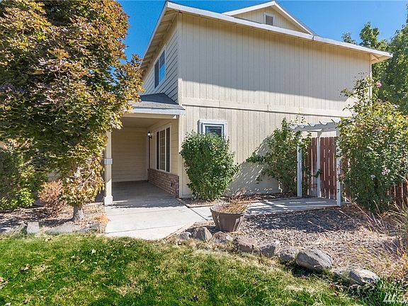 3rd image of 5201 Holly Way