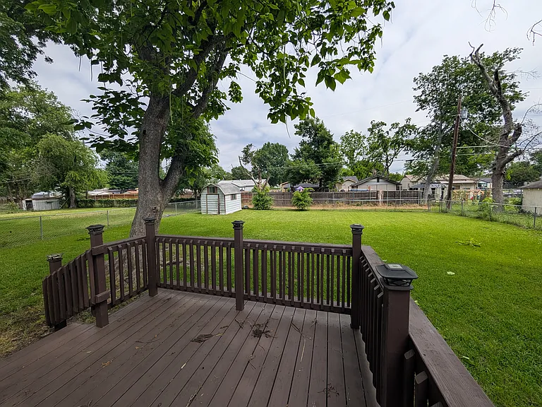 1605 Maple Dr — Photo 18