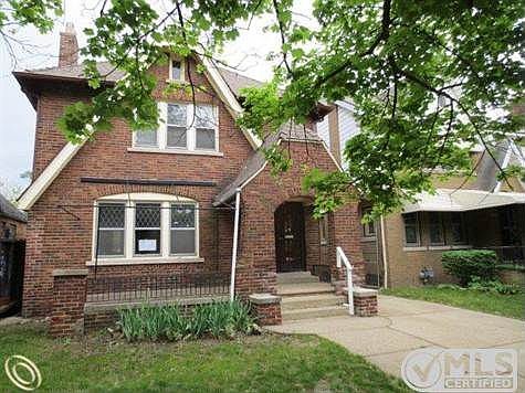 261-925603 front left.JPG