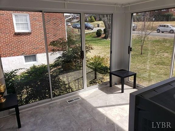 5th image of 4529 Golf Park Dr